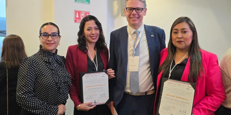 UPE recibe Mención Honorífica en el Premio de Excelencia Dual 2026