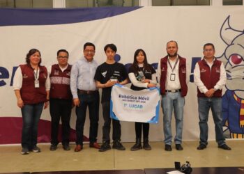 UPT realiza torneo de robótica móvil