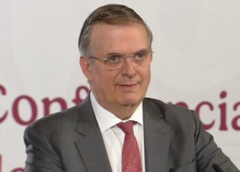 Ebrard niega abuso; hijo se alojó en la Embajada de México en Reino Unido