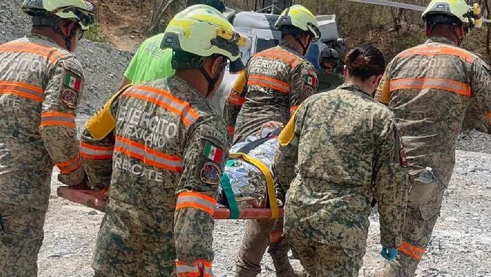 Lucha por sobrevivir de minero, conmociona a los mexicanos