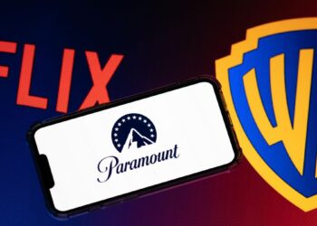 Accionistas de Warner Bros avalan fusión con Paramount; Netflix queda fuera