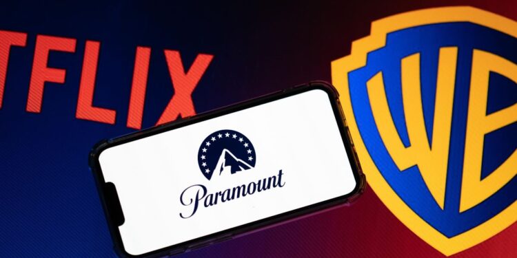 Accionistas de Warner Bros avalan fusión con Paramount; Netflix queda fuera