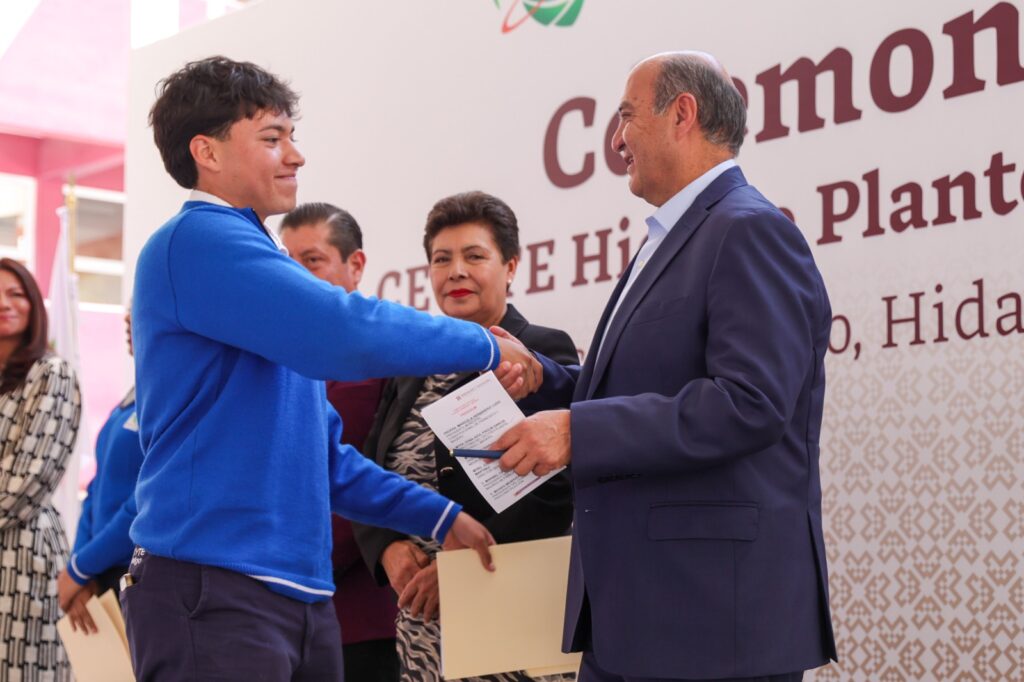 Natividad Castrejón entrega nuevas instalaciones del CECyTEH en Francisco I. Madero