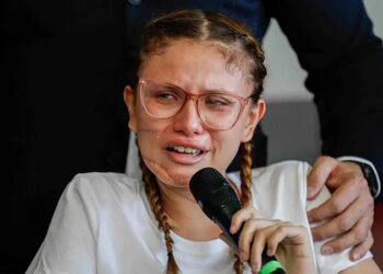 Wendy Gabriela, sobreviviente de 25 puñaladas, denuncia extorsión y amenazas de su agresor