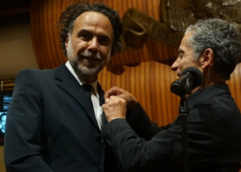 Iñárritu hace historia en El Colegio Nacional y alza la voz por los desaparecidos en México.