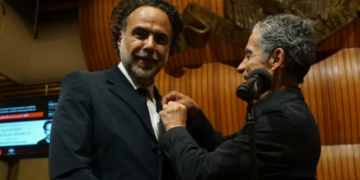 Iñárritu hace historia en El Colegio Nacional y alza la voz por los desaparecidos en México.