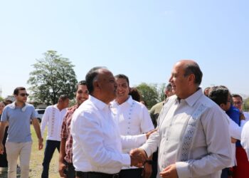 Celebran a maestras y maestros de la Huasteca hidalguense