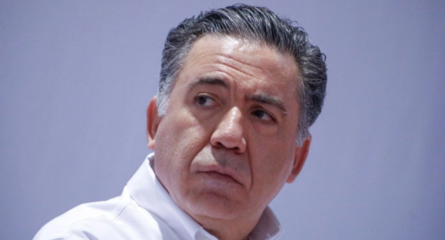 Enrique Inzunza se separa del Senado tras presión por caso ligado al narco.