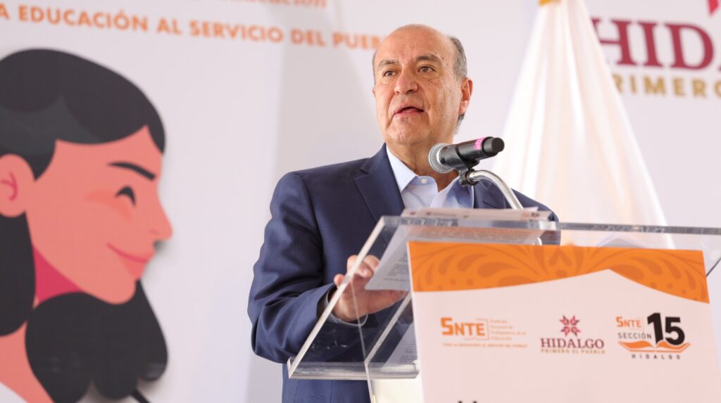 SEPH y SNTE reconocen a más de 2 mil trabajadoras de la educación