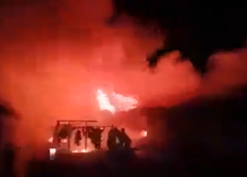 Al menos 16 alumnas fallecen tras incendio en escuela de Kenia.