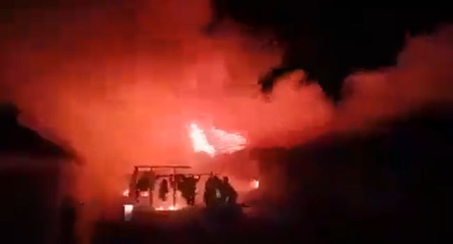 Al menos 16 alumnas fallecen tras incendio en escuela de Kenia.