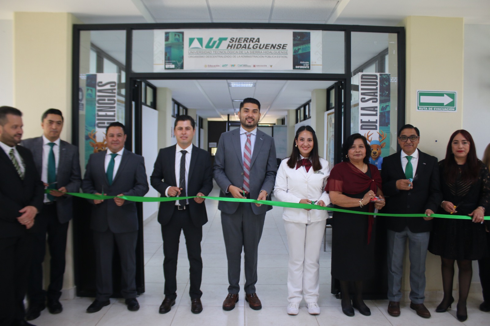 Inauguran laboratorios para fortalecer formación médica