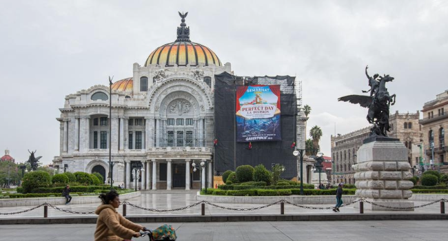 Royal Caribbean llega a Mahahual con el respaldo del poder político de Morena.