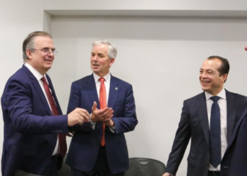 México y EU abren negociación del T-MEC entre amenazas y tensión política.