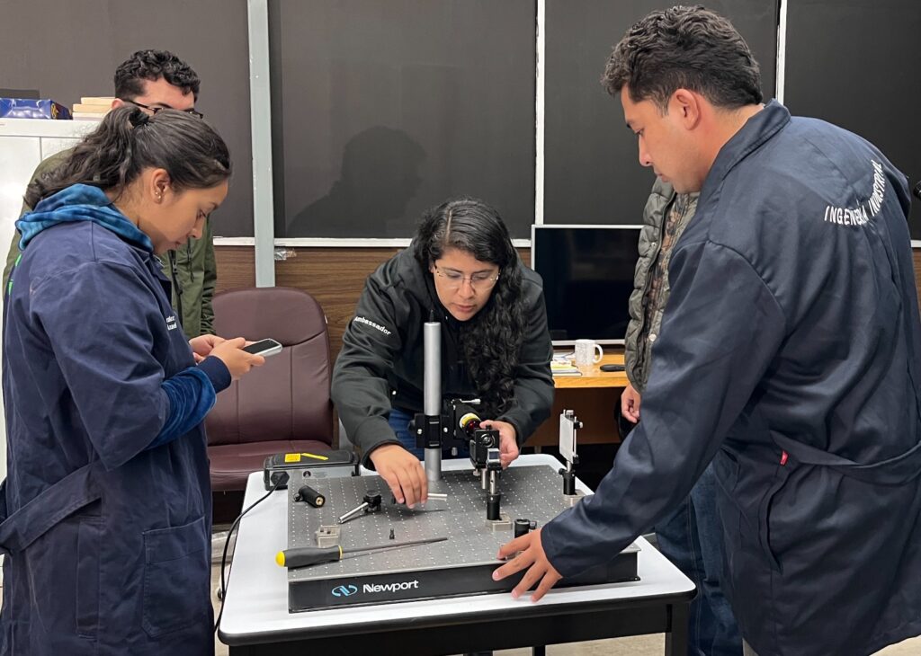 Investigadora de UTEC asume cargo en la Photonics Society