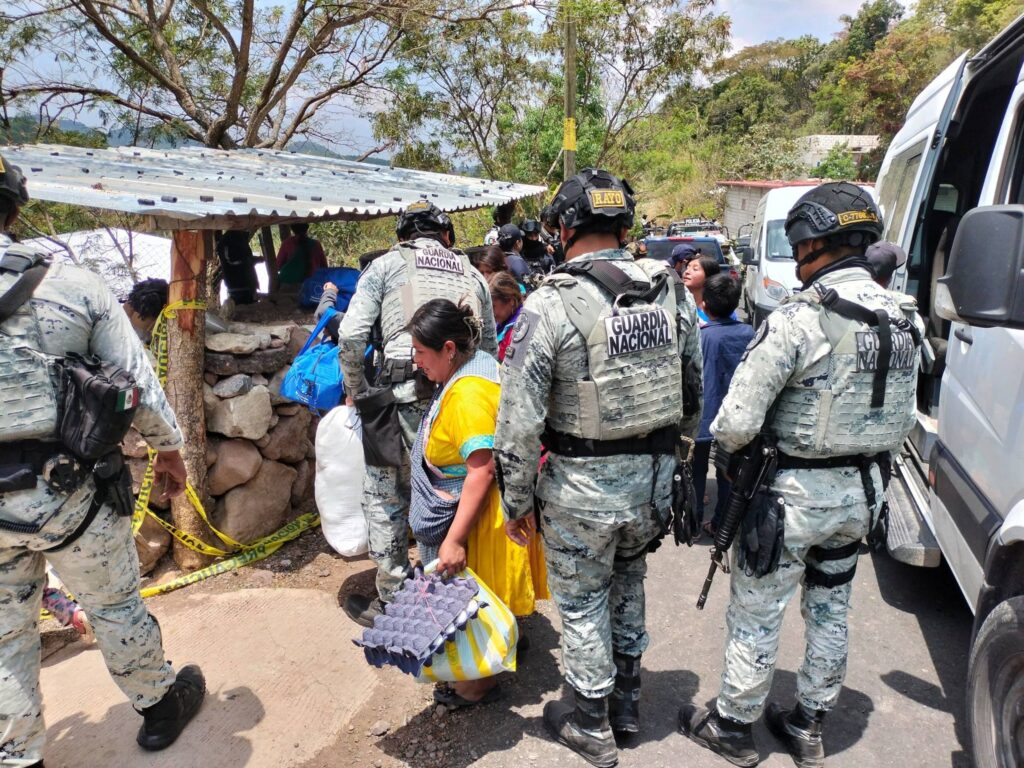 Familias desplazadas regresan a Chilapa tras ofensiva criminal