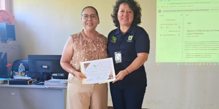 UTHH capacita a docentes en herramientas digitales