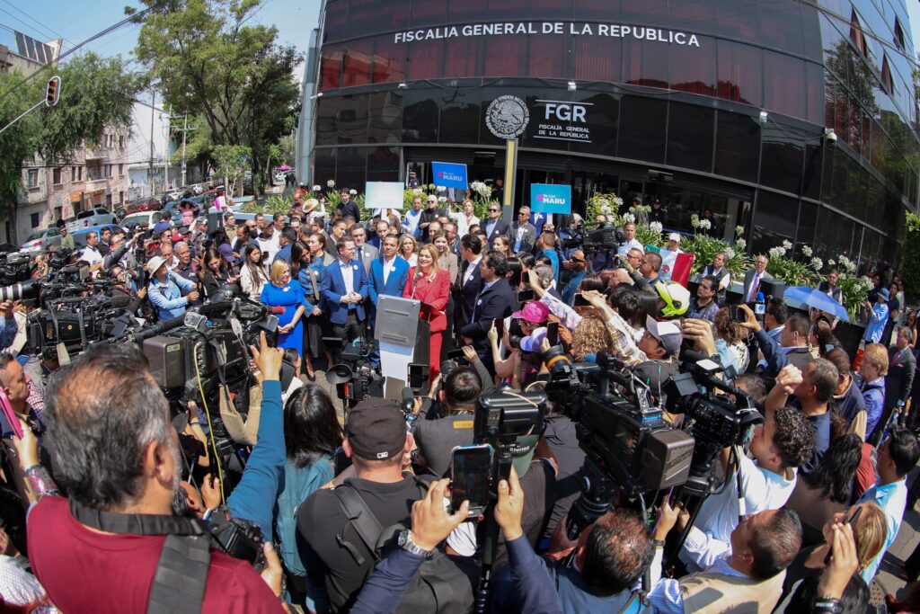 Maru Campos comparece ante la FGR y denuncia persecución: “Lucharemos hasta donde tope”