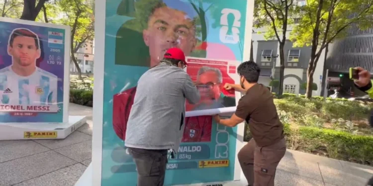 Colocan imágenes de Rocha Moya y morenistas en "Estampas Monumentales" de Reforma, CDMX