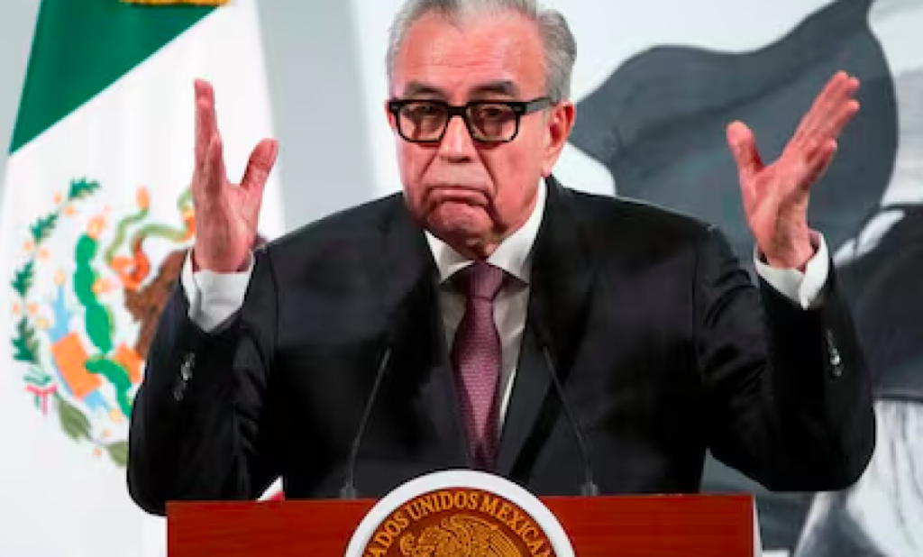 Rocha Moya desaparece mientras Interpol activa orden de captura internacional