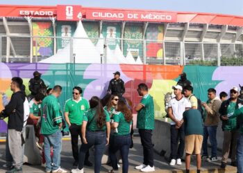 Abren puertas del Estadio Ciudad de México para la inauguración del Mundial