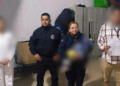 ¡Indignante! Rescatan a bebé abandonado en asentamiento improvisado de Ecatepec.