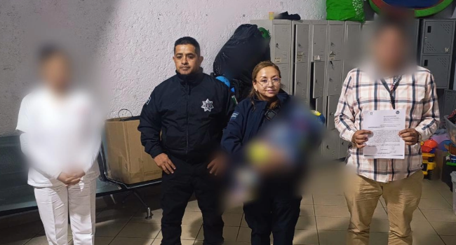 ¡Indignante! Rescatan a bebé abandonado en asentamiento improvisado de Ecatepec.
