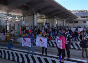 CNTE libera casetas hacia la CDMX y extiende protestas a 20 estados.