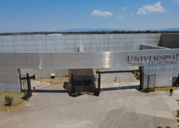 Amplían oferta académica de UPT con Ingeniería en Diseño Textil y Moda