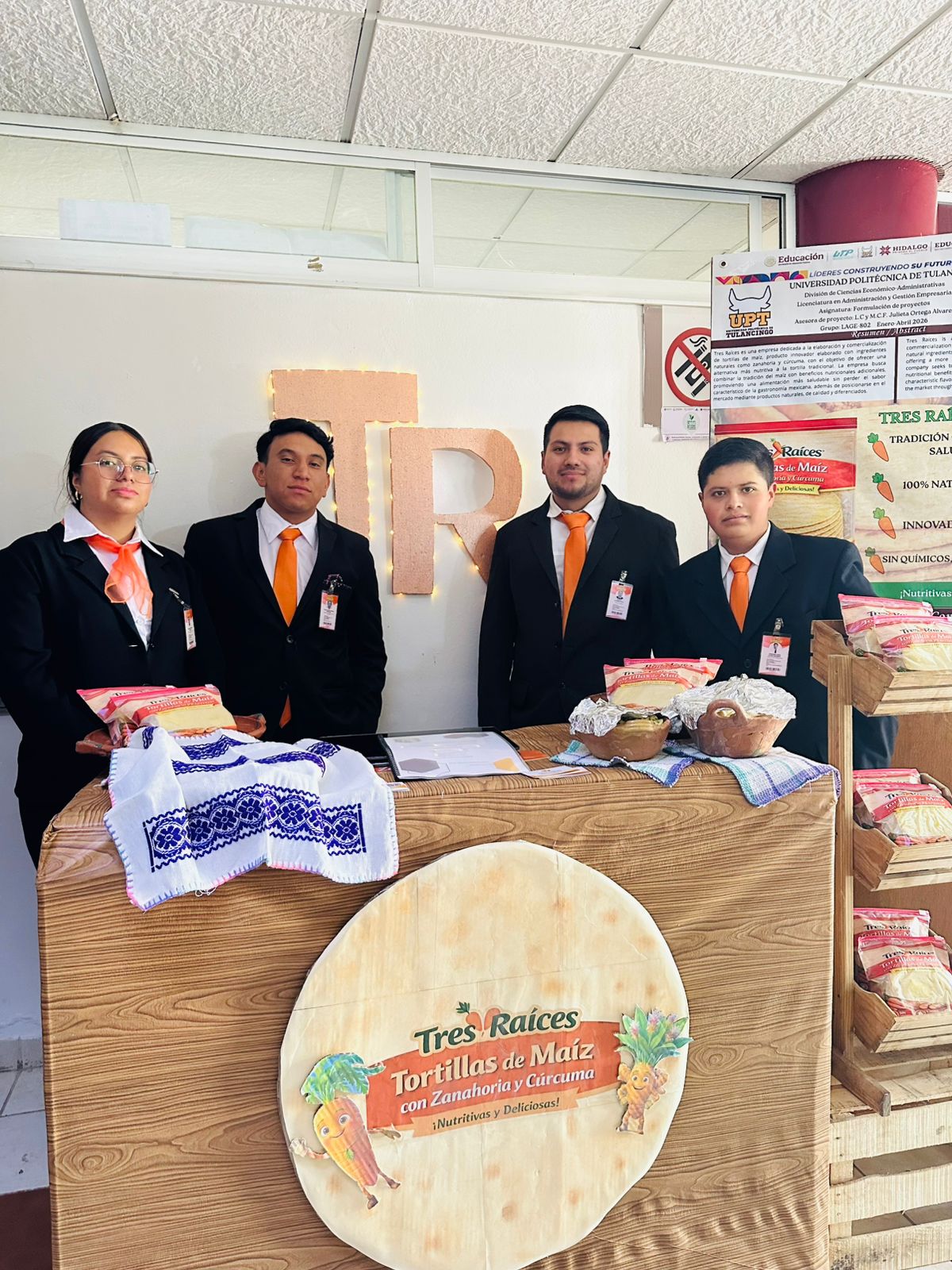 Estudiantes de la UPT destacan en Expo Regional Emprendedora