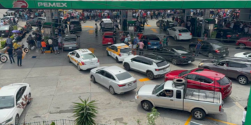 CNTE provoca compras de pánico y agrava crisis de gasolina en Oaxaca.