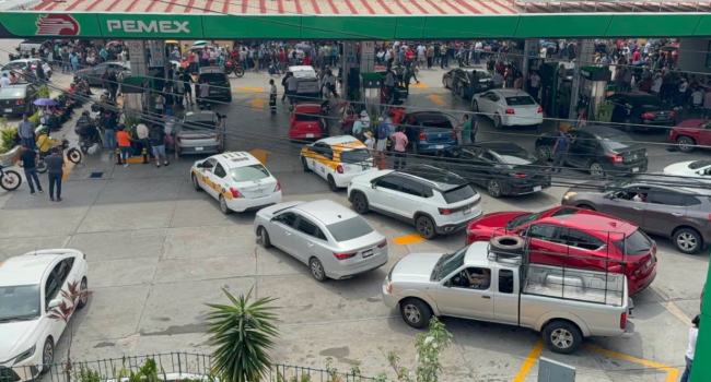 CNTE provoca compras de pánico y agrava crisis de gasolina en Oaxaca.