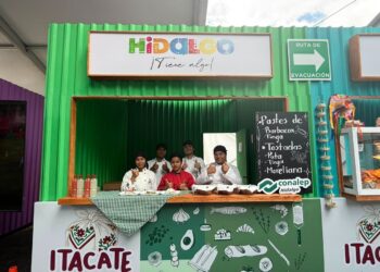 Llevan estudiantes de CONALEP sabores de Hidalgo a muestra gastronómica nacional