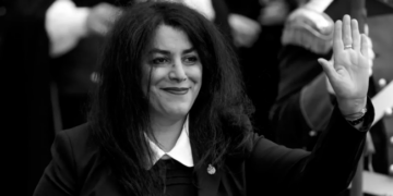 El mundo despide a Marjane Satrapi, la voz detrás de Persépolis.
