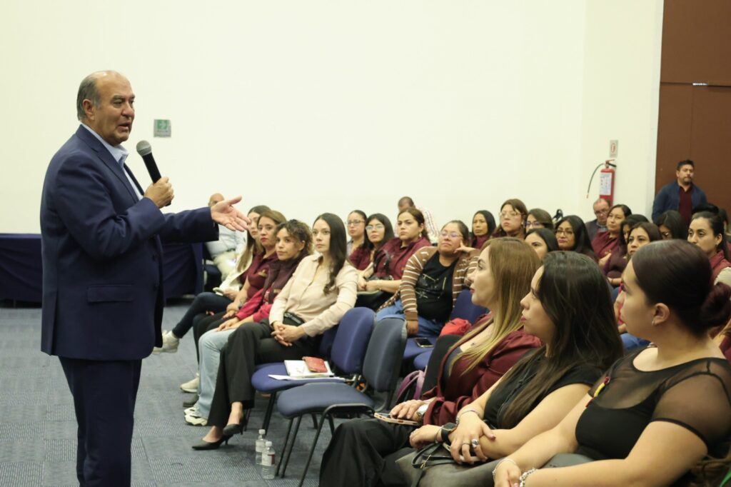 Capacita IHE a psicólogos para fortalecer el bienestar socioemocional en las escuelas