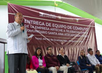 Natividad Castrejón realiza gira de trabajo por escuelas de Tepeji del Río