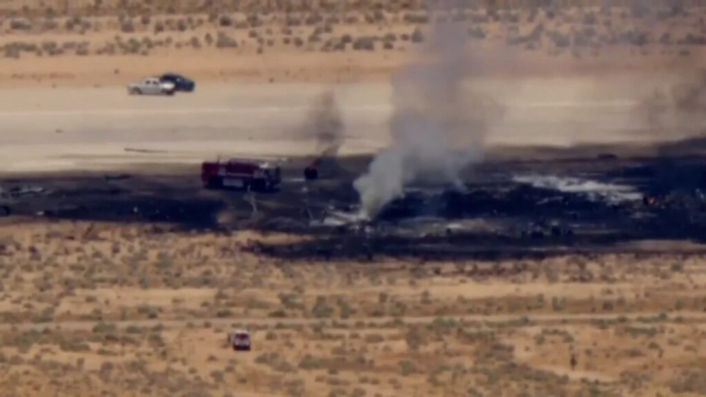 Se estrella bombardero B-52 en California, EU; mueren ocho tripulantes