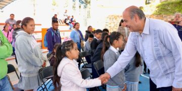 Más de 2.8 mdp para escuelas de cinco municipios de la Sierra Gorda