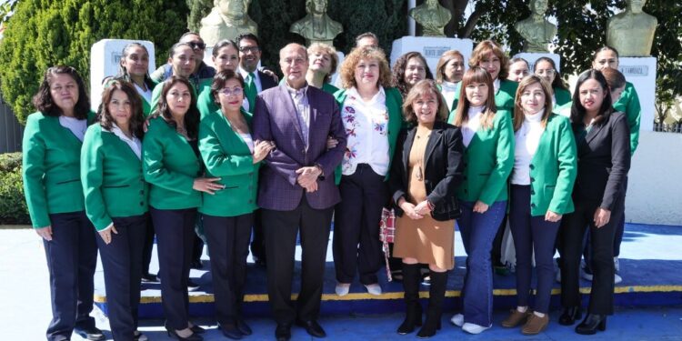 Participaron más de 35 mil docentes en la última sesión del CTE del ciclo escolar