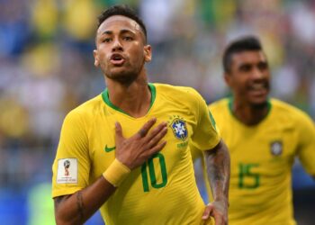 Brasil viaja sin Neymar; crece la incertidumbre sobre su debut mundialista