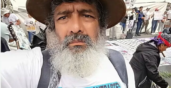 Padre buscador ironiza y exige atención en Palacio Nacional tras invitación a “Pato Merlín”