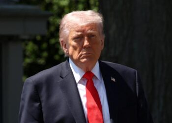 Trump anuncia acuerdo con Irán, pero Teherán lo desmiente