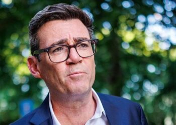 Andy Burnham sustituirá a Keir Starmer al frente del gobierno británico.