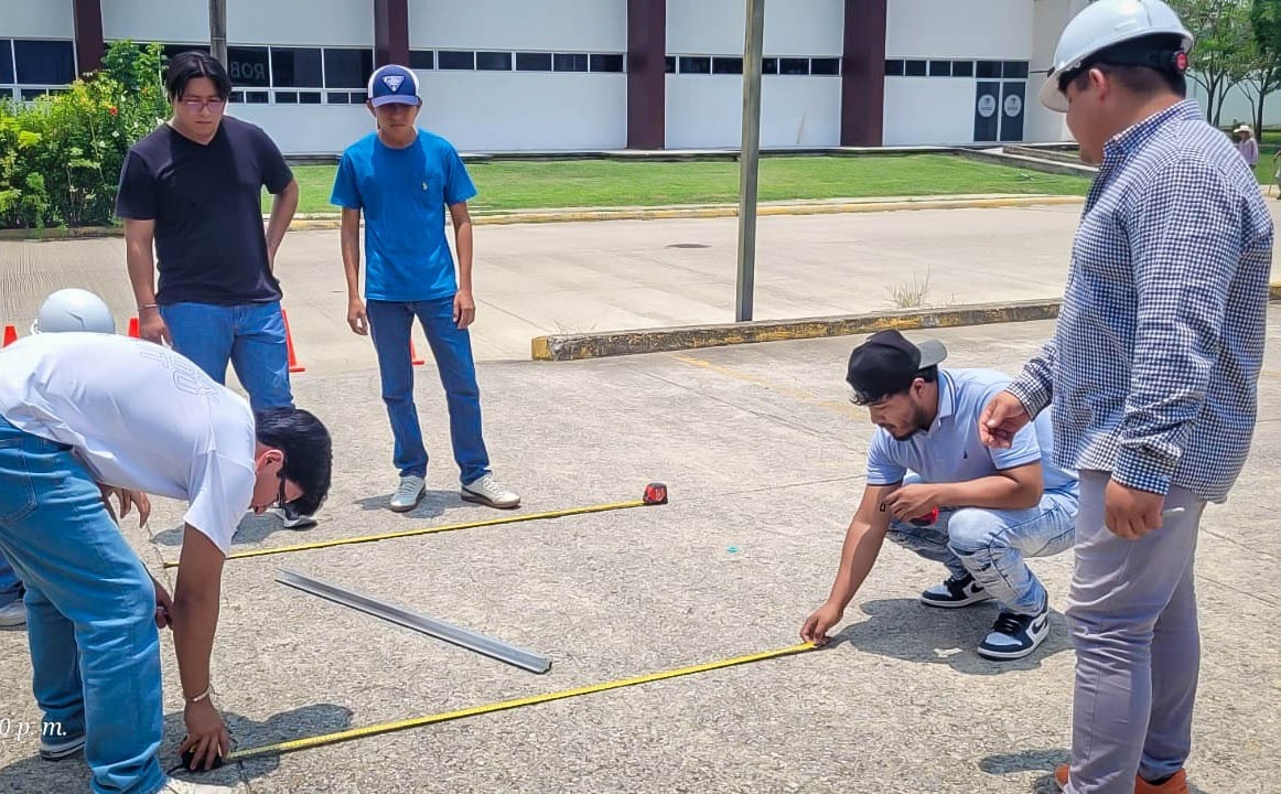 Estudiantes de la UPH fortalecen competencias en energía solar