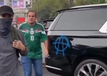 Acusan a Cuauhtémoc Blanco de embestir a manifestantes en Periférico Sur (VIDEO).