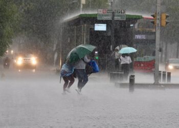 "Tláloc" colapsa la CDMX: Tormenta activa alertas en las 16 alcaldías y desatan caos vial