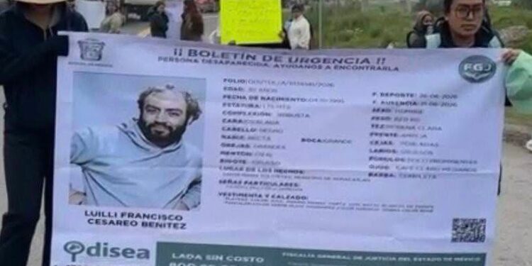 ¡Caos en la Toluca-Naucalpan! Bloquean carretera por desaparición de un joven