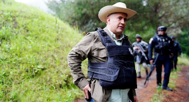 Harfuch: Crimen de Carlos Manzo fue por una supuesta “provocación” al CJNG.