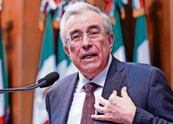 Rocha Moya reaparece y asegura que permanece en México; denuncia una "embestida mediática".