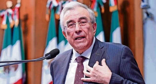 Rocha Moya reaparece y asegura que permanece en México; denuncia una "embestida mediática".